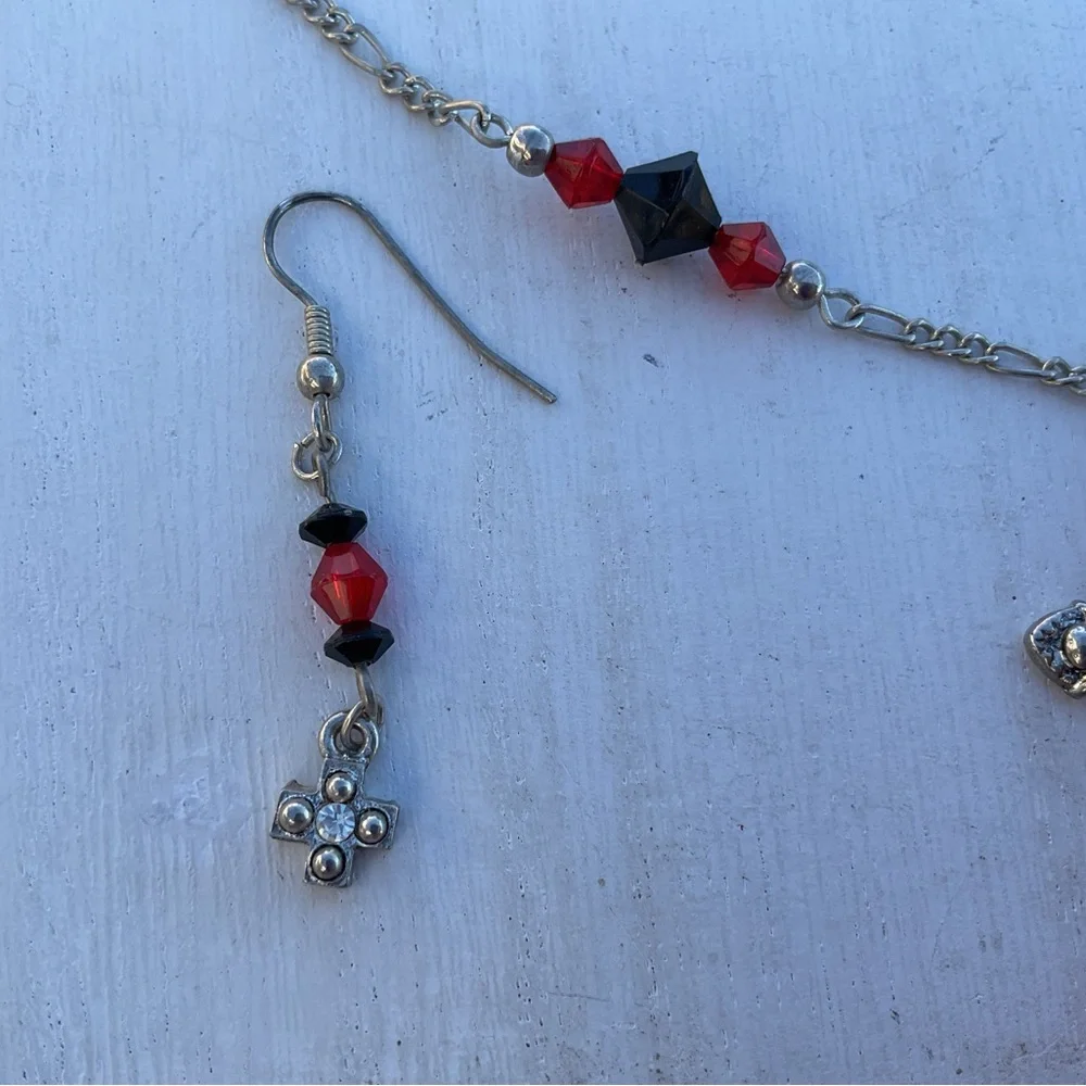 Necklace Earrings Set silvertone red black beads Cross link chain dangle earring
